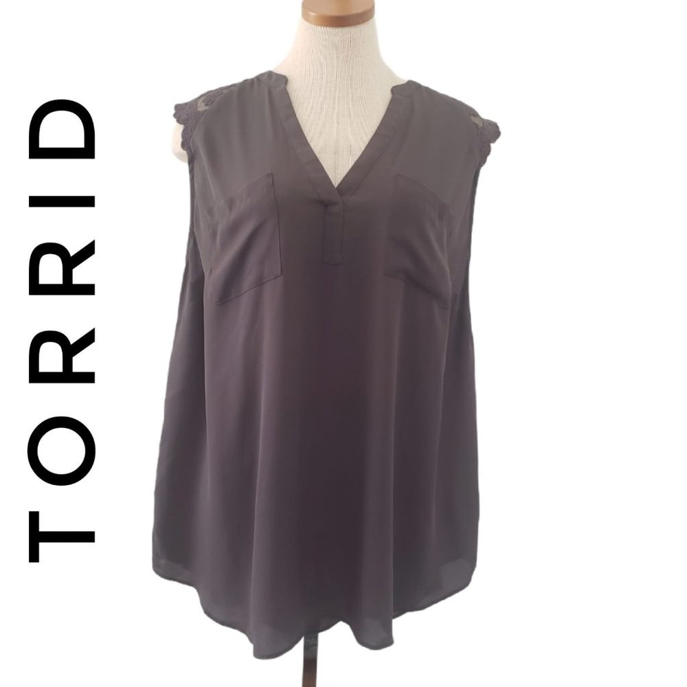 Torrid  sleeveless Blouse size 2